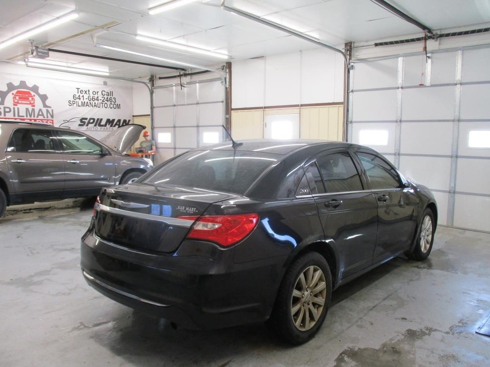 200 2013 High Mounted Stop Light 1881698