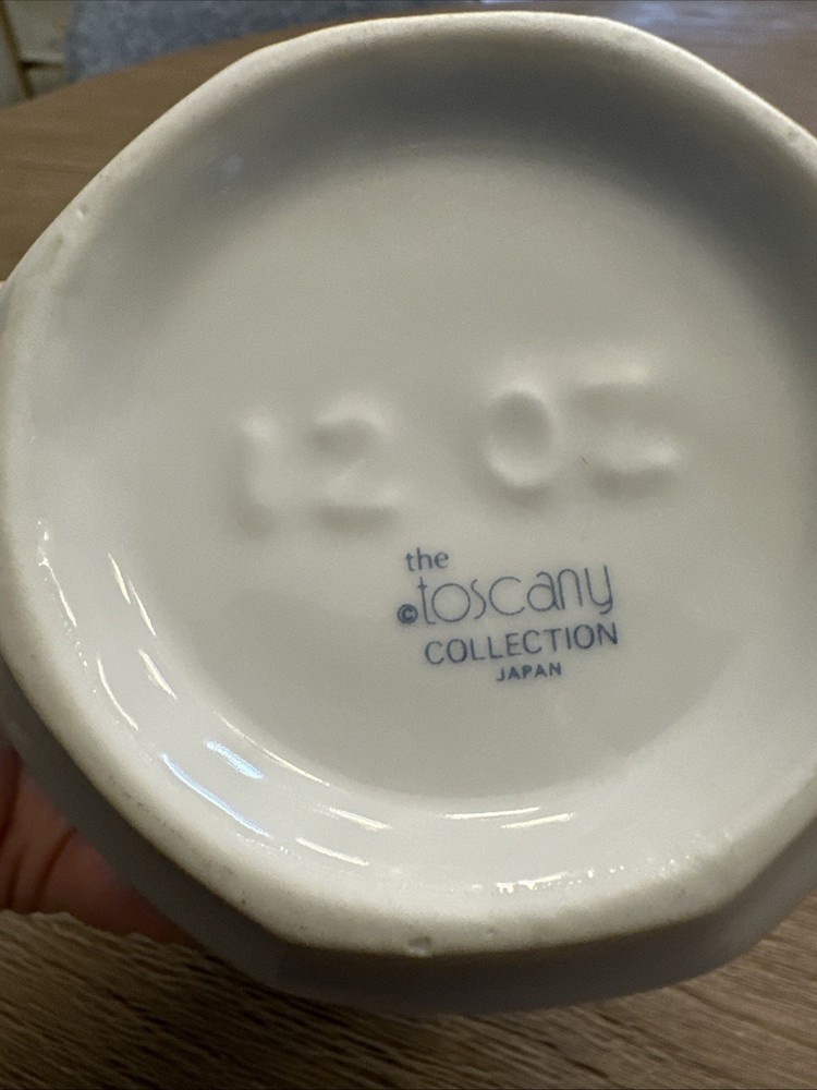 TOSCANY - Covered Jam / Jelly Jar - Strawberry Pattern