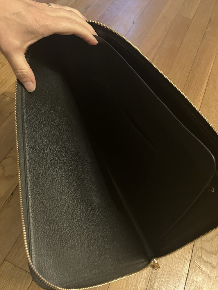 Black Leather-like Portfolio