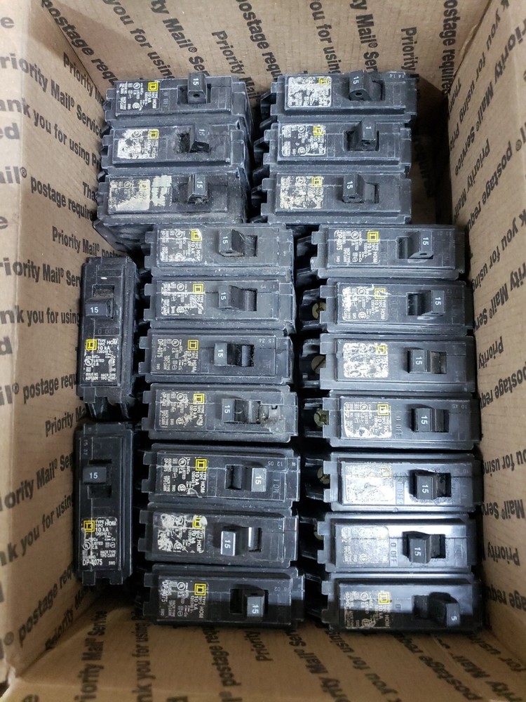 1) Square D HOM115 Circuit Breakers *Damaged Label W#