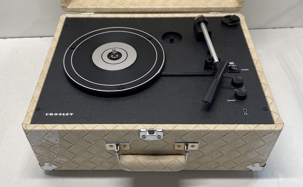 Crosley CR6232B-LT Turntable
