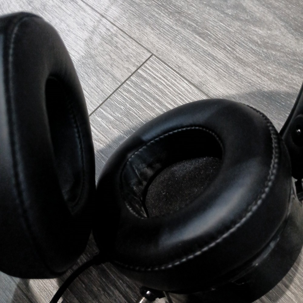 PeohZarr Diamond Series Black Gaming Headset