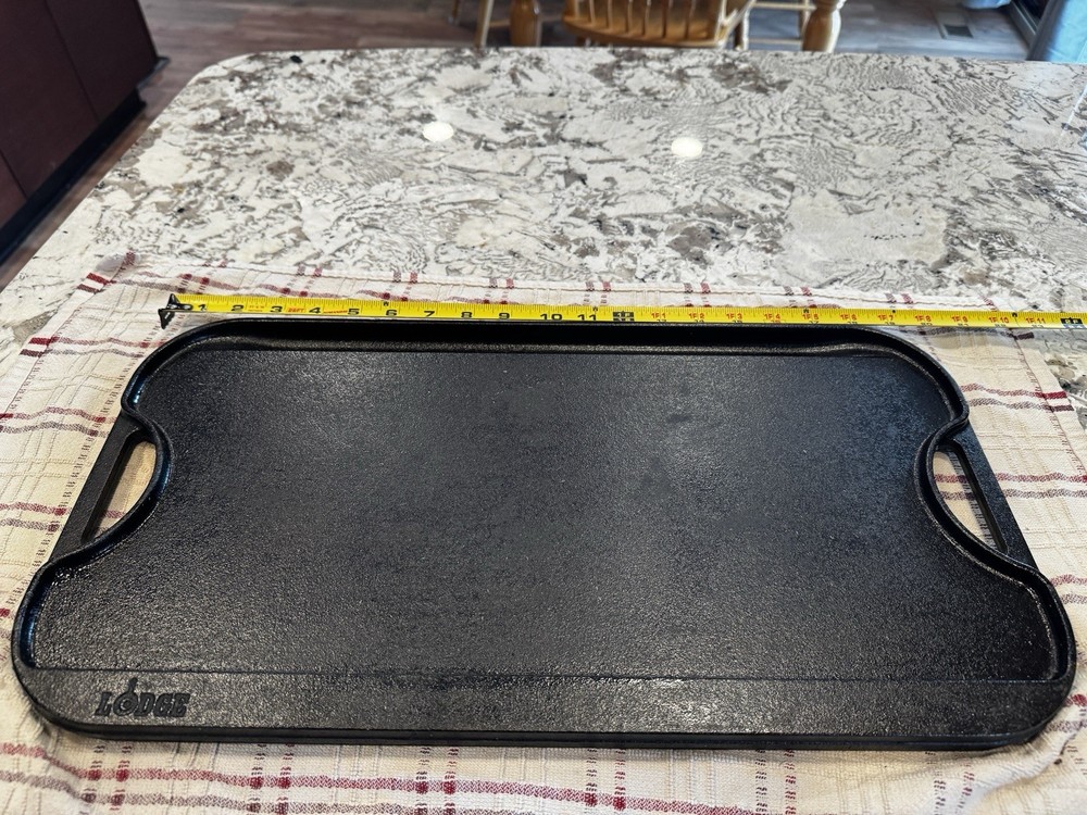 LODGE ProGrid 20 Cast Iron Reverse Griddle