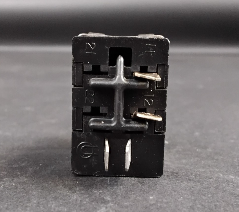 HONEYWELL MICRO SWITCH AML 30-L205 ($6 OBO)