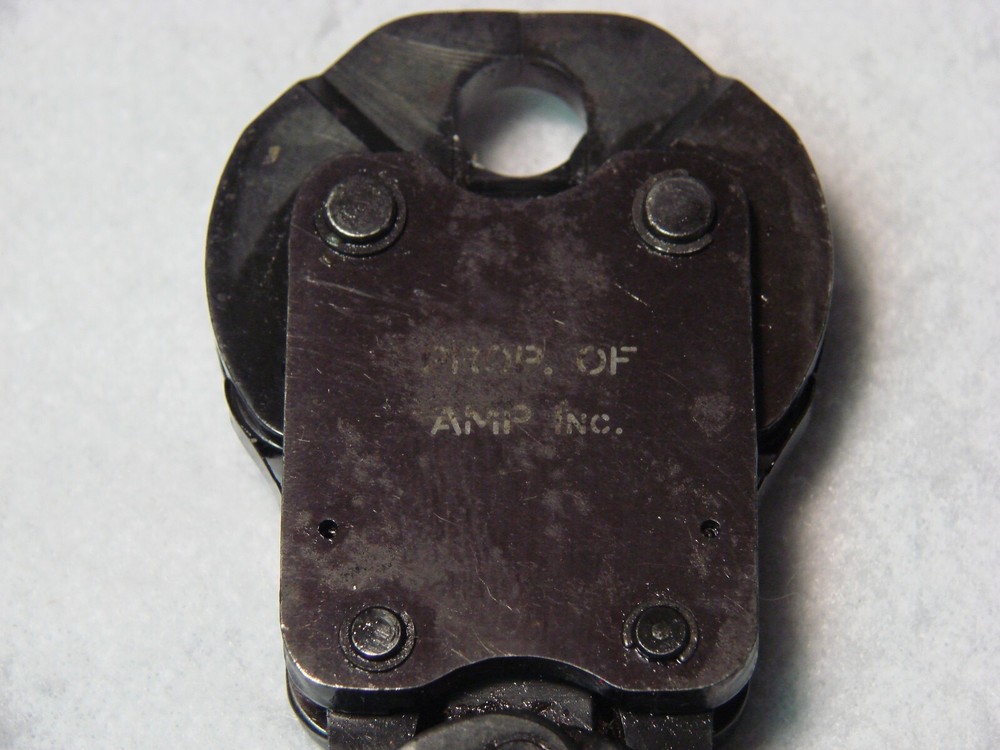 AMP Ratcheting Crimping Tool 69671