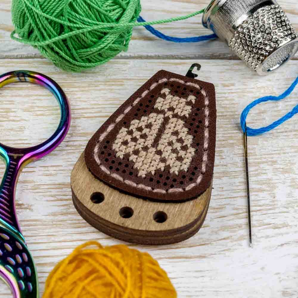 Wonderland Crafts Needle threader making kit FLTL-045