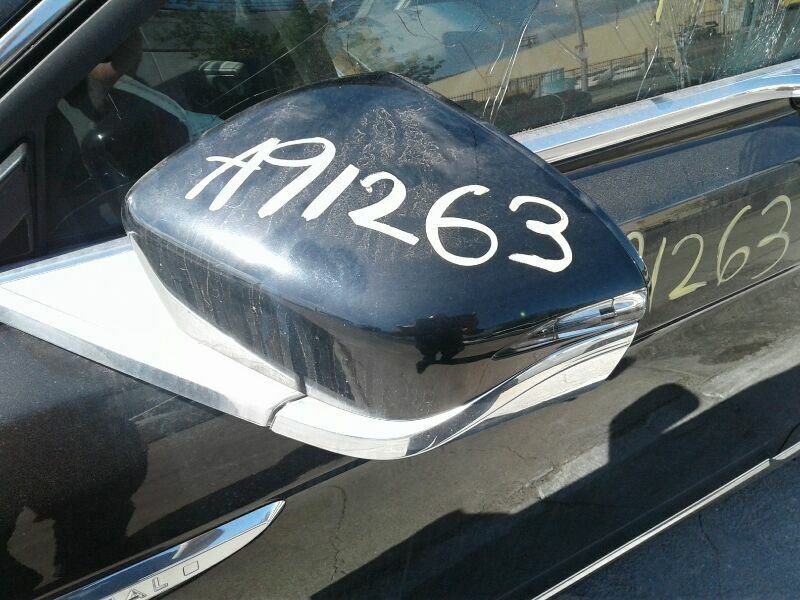 CONTINTAL 2017 Rocker Panel Moulding 76767