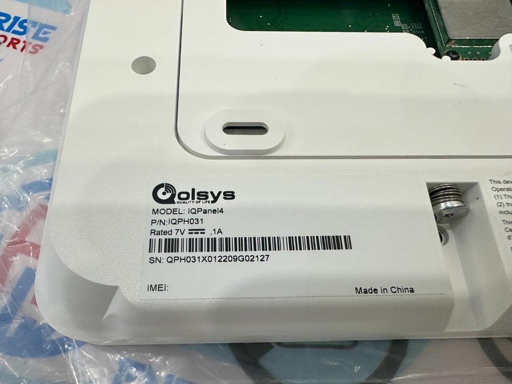 Qolsys IQ Panel 4 Wireless Smart Home Security Panel ( Battery Needs Replaced )