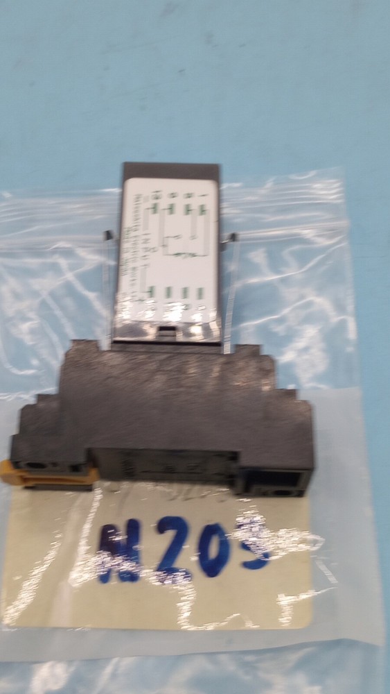 NAIS AD2032 CDF Time Delay Relay (TIME 3 SEC, INPUT 24 V DC 2A ,250V+ SOCKET