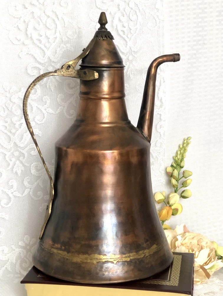 Solid Copper Middle Eastern Ewer / Pitcher Hand Hammered Lidded Vintage lovely