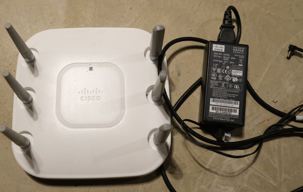 CISCO AIR-CAP3502E-A-K9 Wireless Access Point with AC adapter