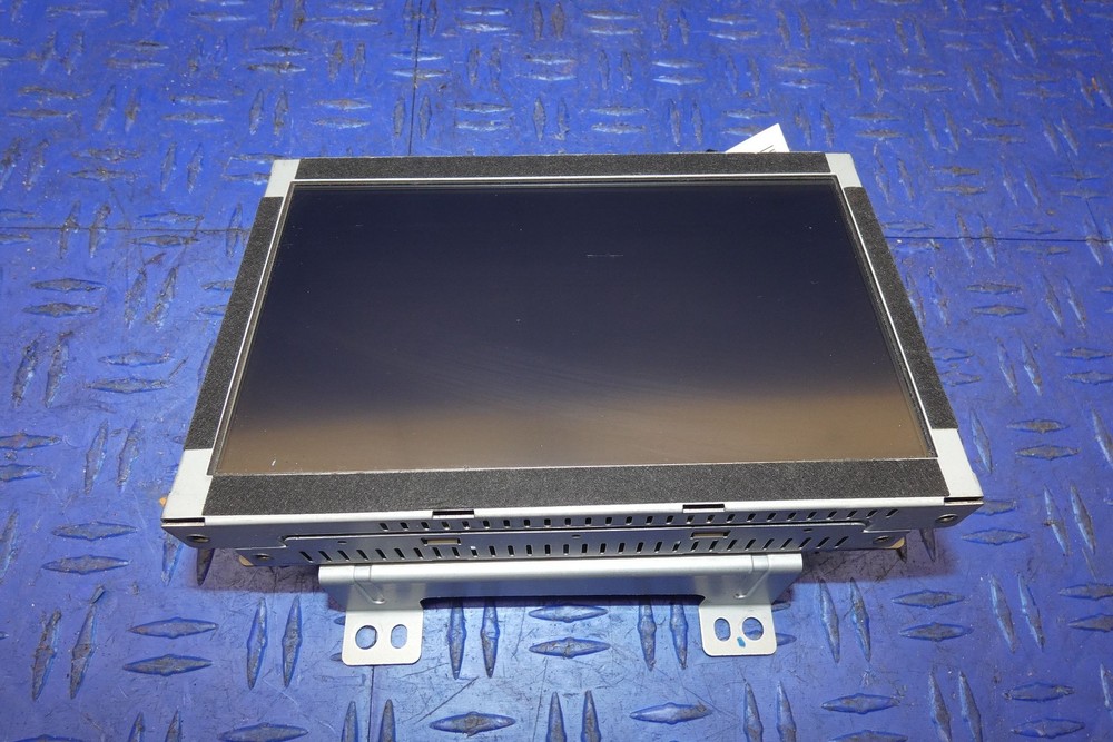 2014 - 2016 KIA CADENZA FRONT DASHBOARD MOUNTED GPS NAVIGATION DISPLAY SCREEN