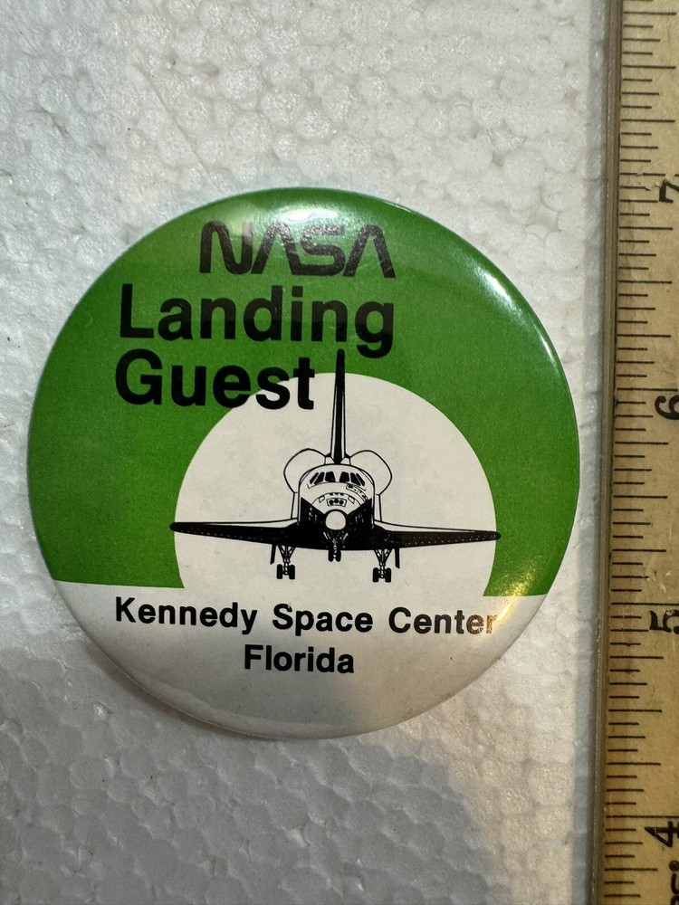 NASA Space shuttle Landing GUEST BUTTON -  MID GREEN