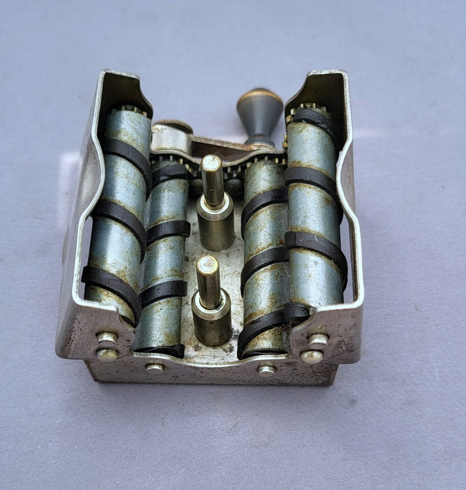 Vintage BLUEBEARD - STROPPER - For Double Edge Blades