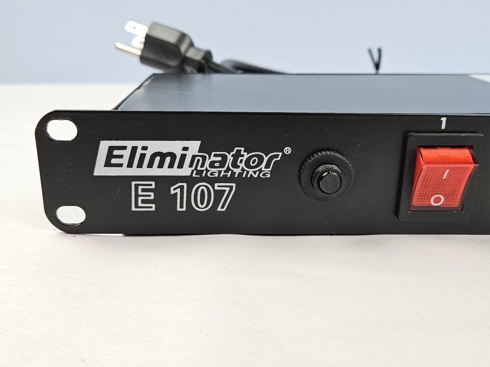 Eliminator Lighting Controller E-107 Rack Mount 8-Switch Power Strip Center 115V