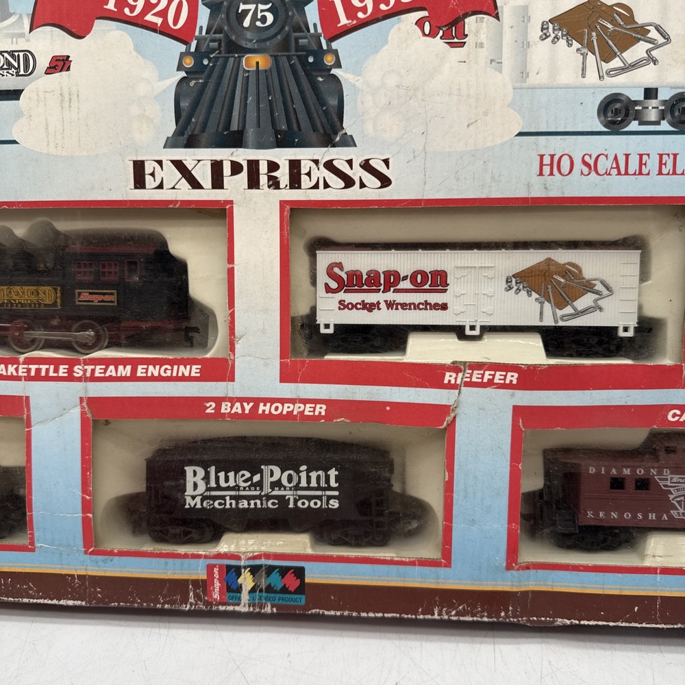 Snap-on Diamond Express HO Scale Electric Train Set