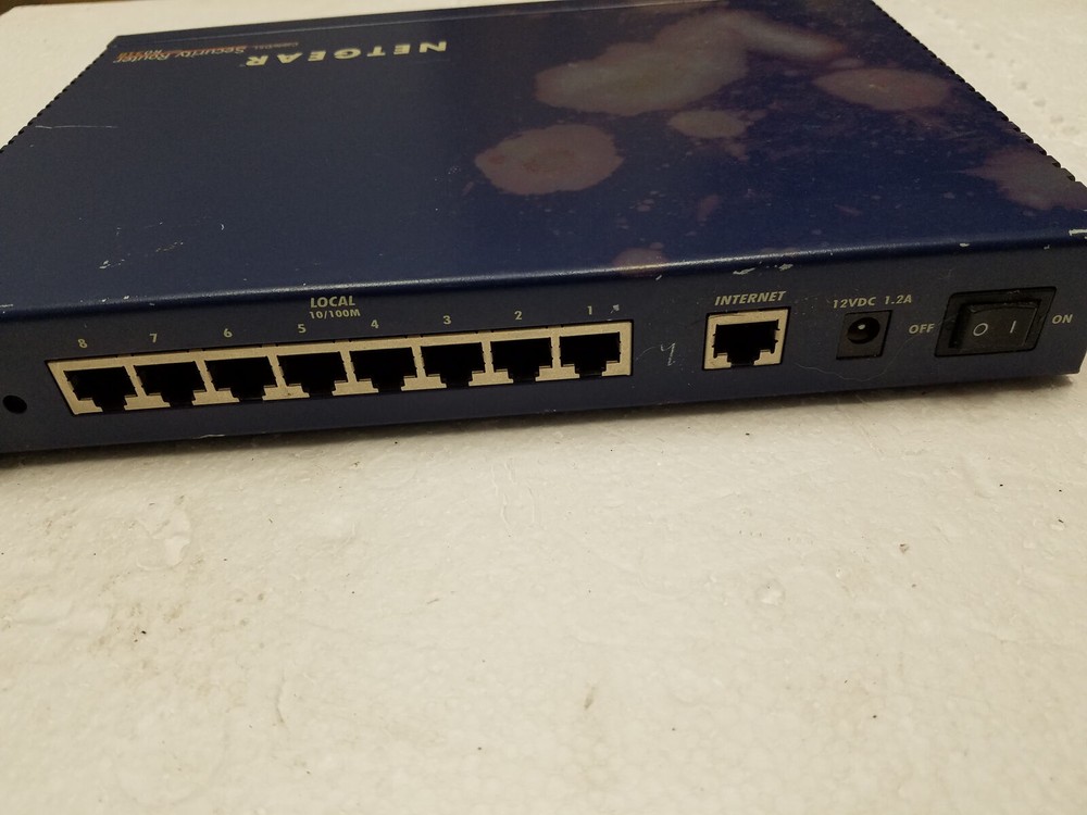 NETGEAR Cable or DSL Security Router with 8 Port Switch Model R0318