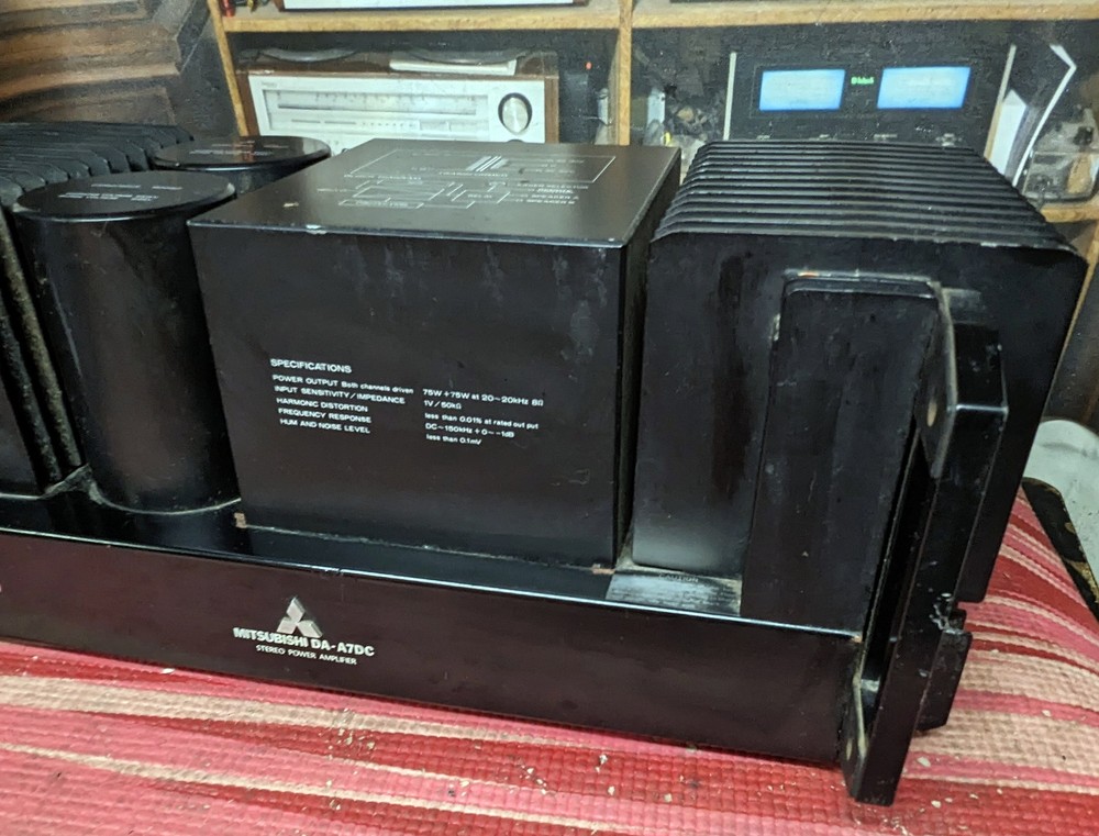 Mitsubishi DA-A7DC power amplifier