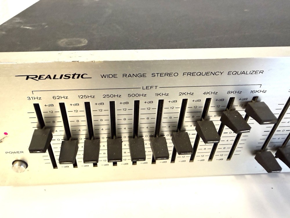 Realistc 31-2000 Wide Range Stereo Frequency Equalizer Silver Face
