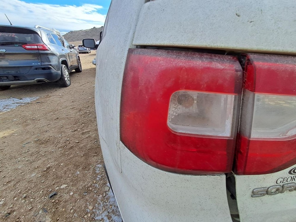 Driver Tail Light Quarter Panel Mounted LED Fits 14-15 SORENTO 1558483