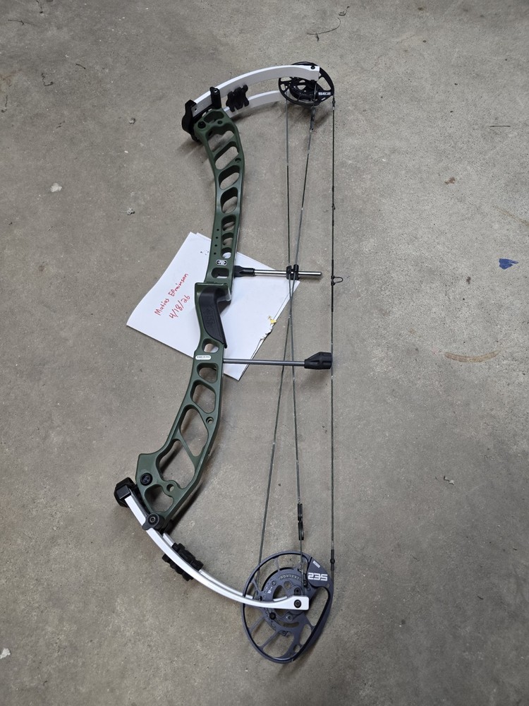 PSE shootdown pro 36", 60-70LB. R.H.