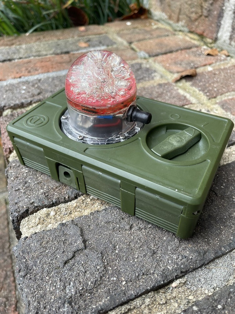 Cejay Engineering Solid Red moon solid beacon