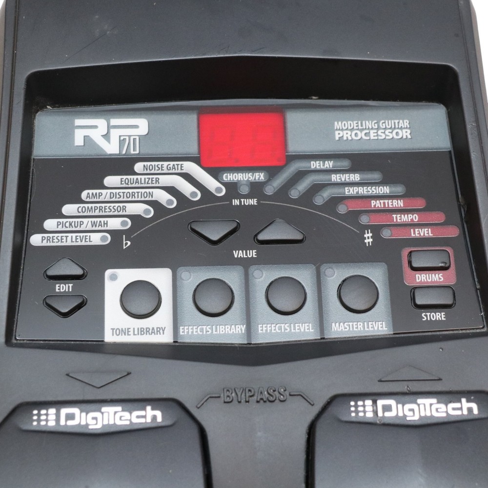 Digitech RP70 Modeling Guitar Processor with power supply