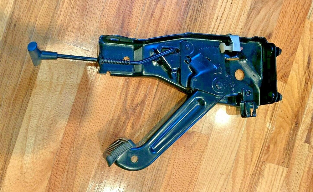 1968 CHEVELLE PARKING BRAKE ASSEMBLY TESTED & WORKS!