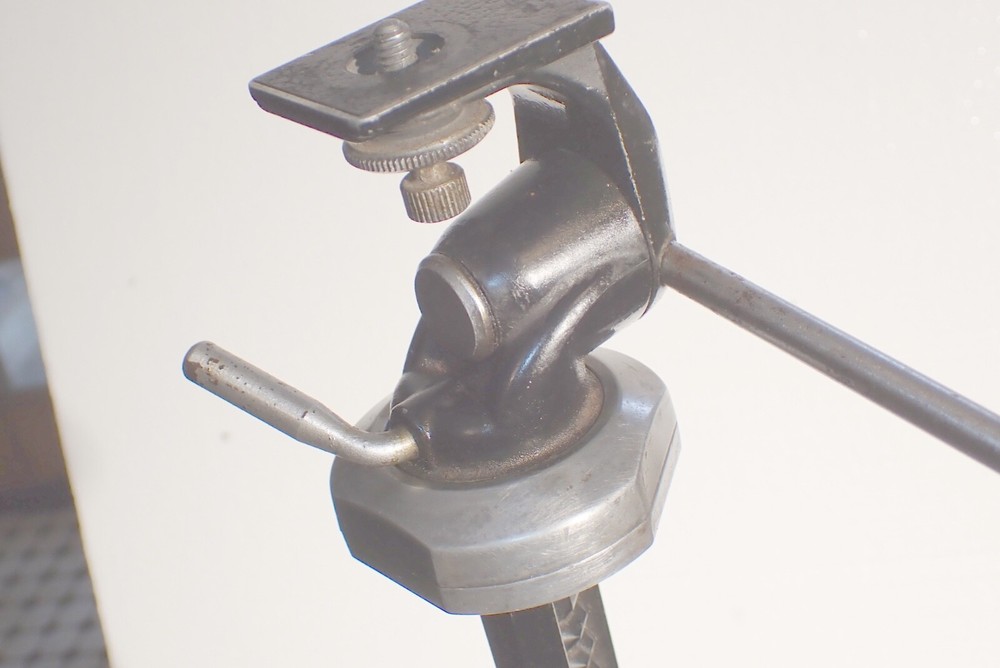 Vintage DAVIDSON STAR D CONQUEST Tripod , (Range 24"-70")