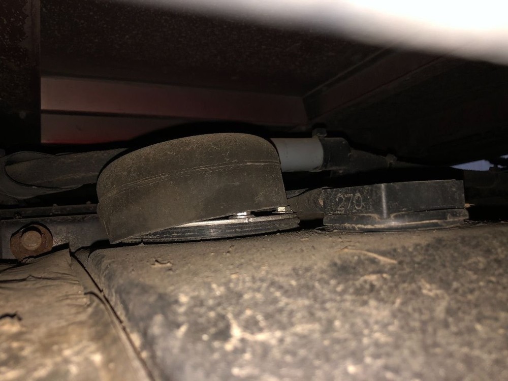 Kenworth T680 Left/Driver DEF Sensor - Used