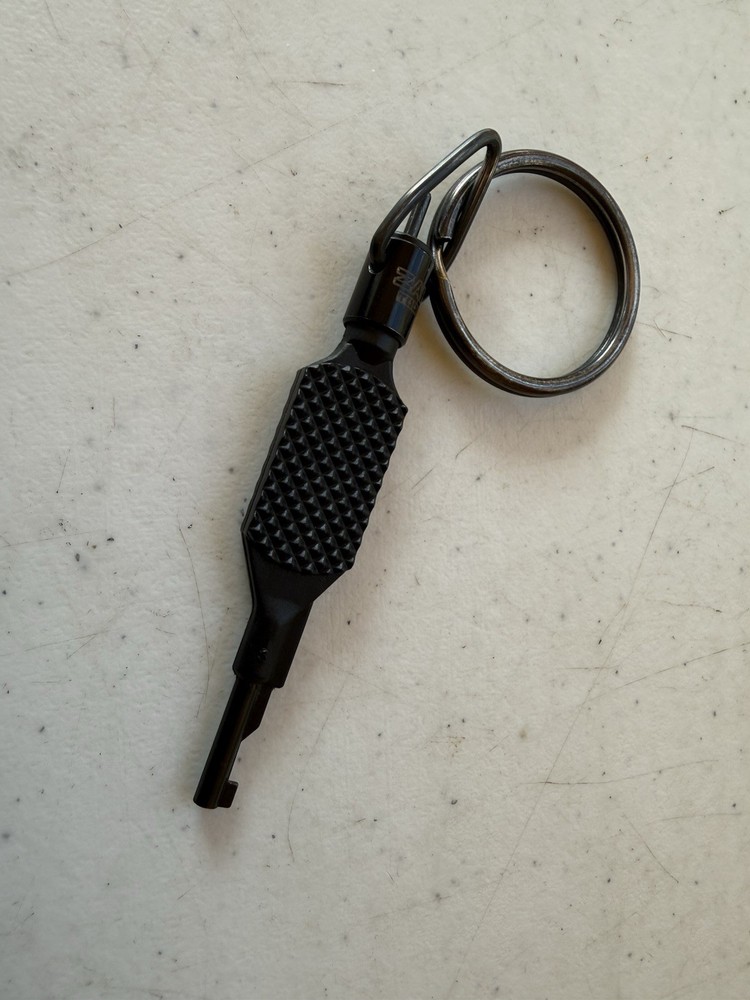 Handcuff Key KHC-03
