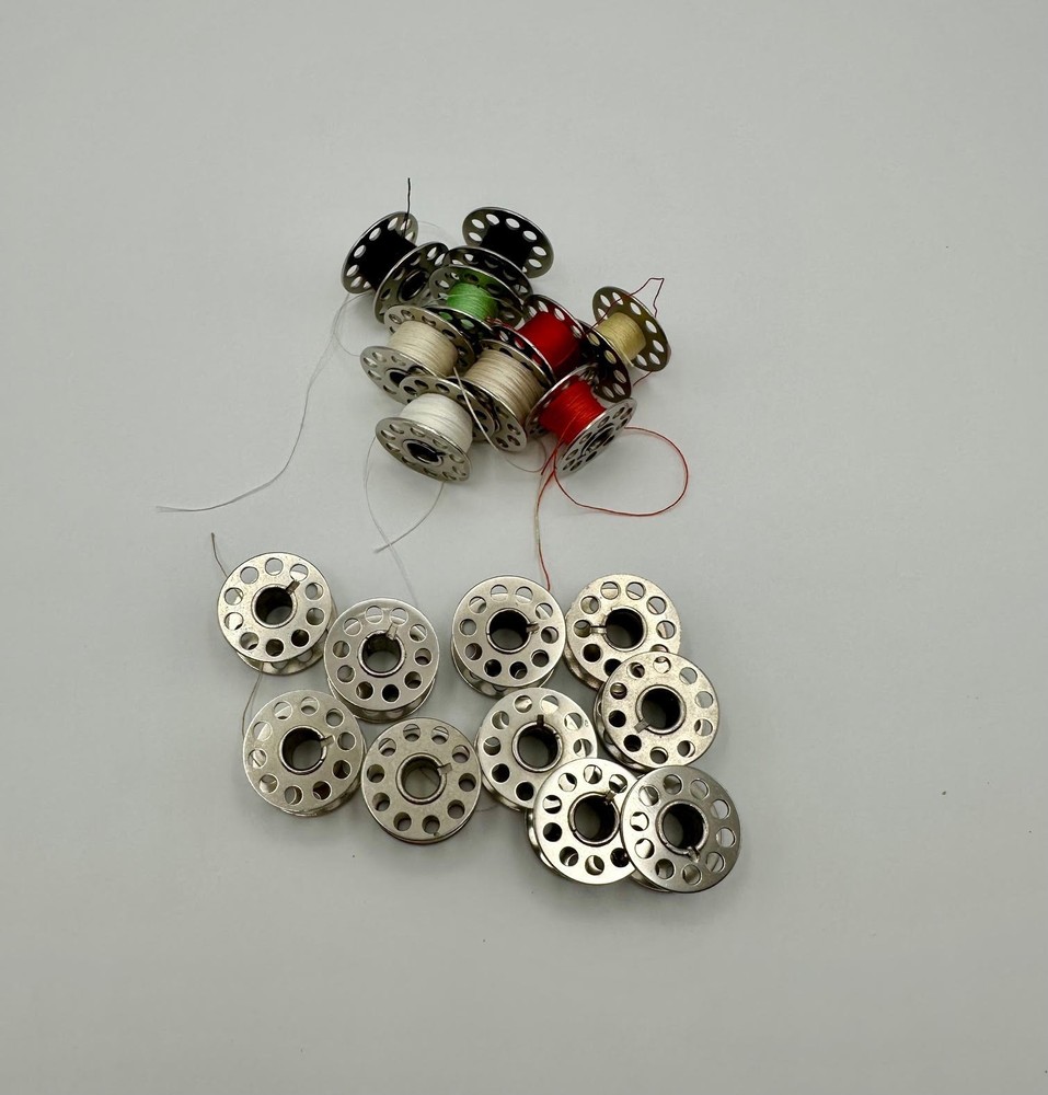 A Class 15 Universal Bobbins ~ 19 Pieces