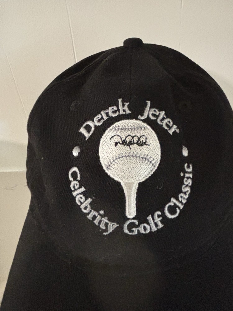 DEREK JETER CELEBRITY GOLF CLASSIC GOLF CAP (BLACK / OSFM) - WITHOUT ISSUES!