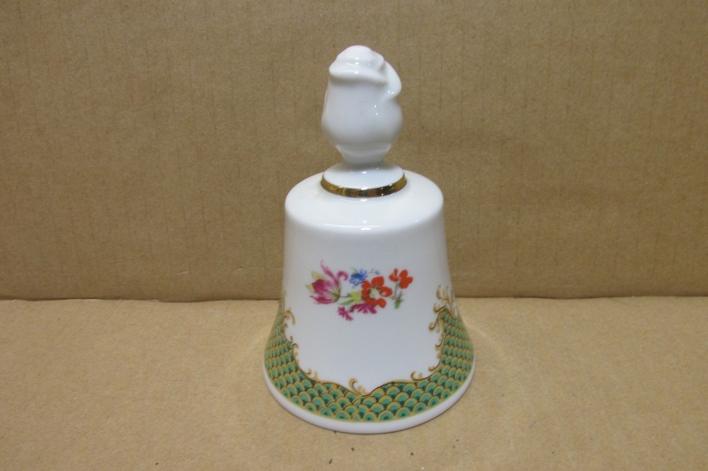 BAREUTHER WALDSASSEN BAVARIA, GERMANY BELL - DANBURY MINT