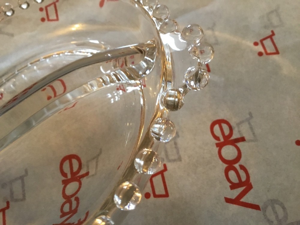 round divided clear glass dish