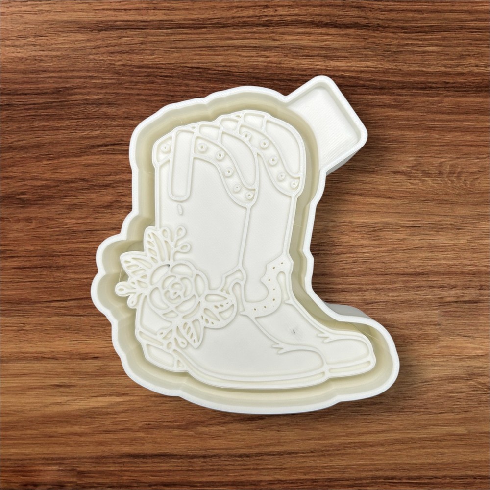Boot w/Flowers  Freshie Mold!