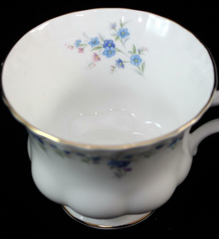 Royal Albert MEMORY LANE Mini Creamer + Cup Bone China GREAT CONDITION