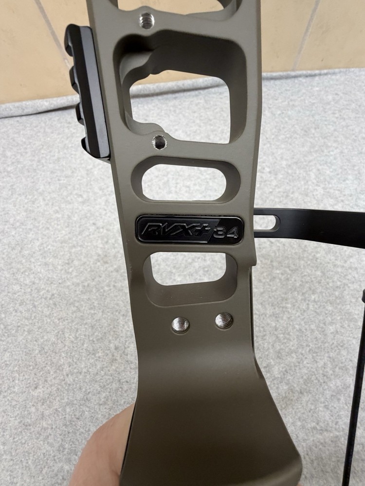 Prime RVX 34 29” 60# Right Hand