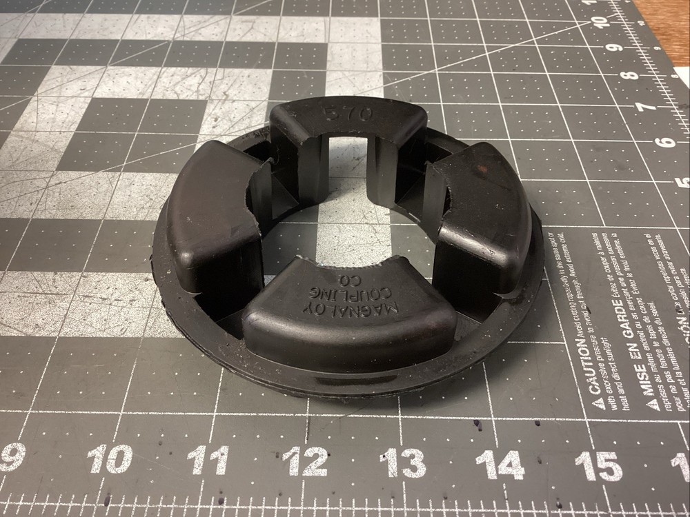 MAGNOLIA COUPLING 570 Flexible Coupling Insert (LA67M)