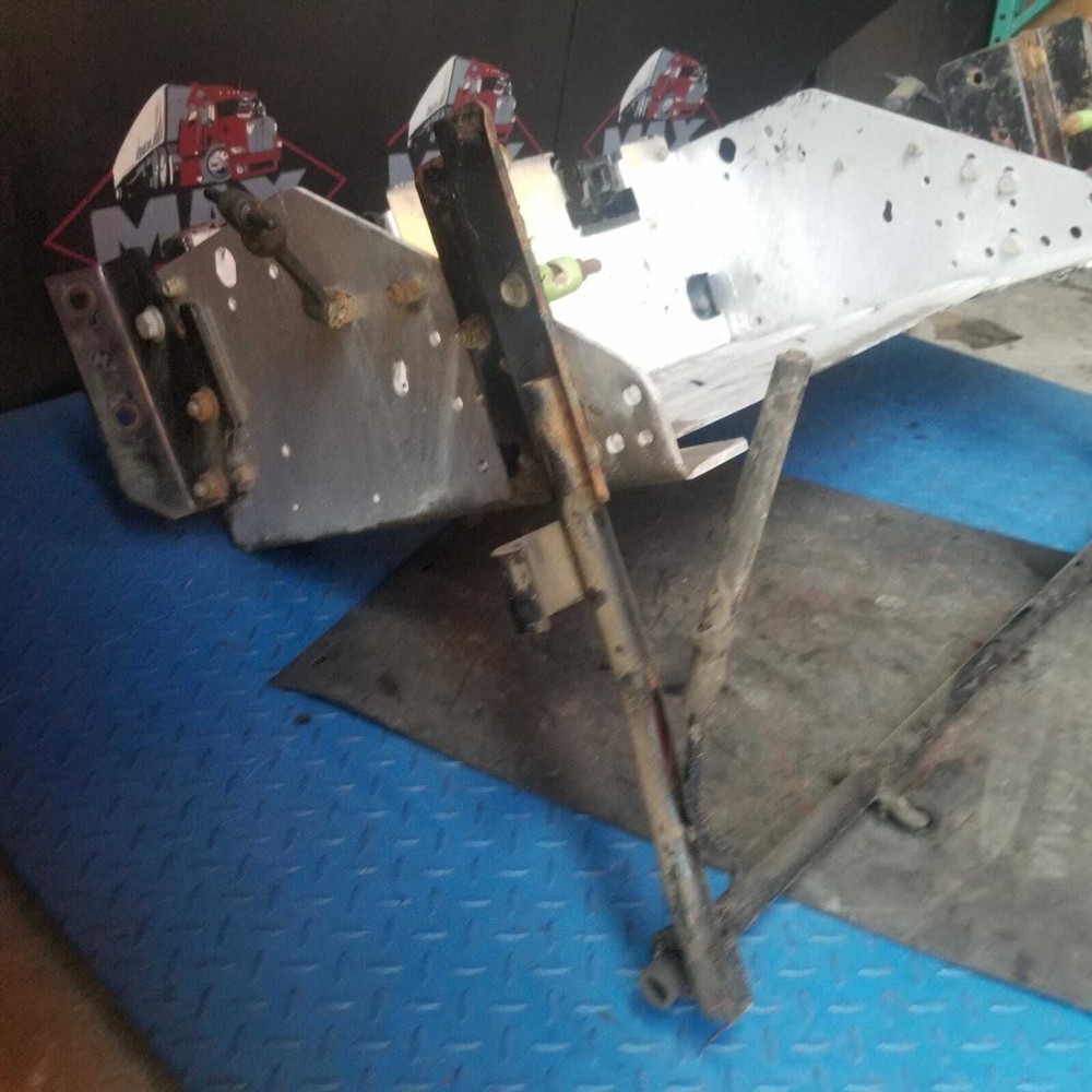 2012 INTERNATIONAL PROSTAR BATTERY BOX