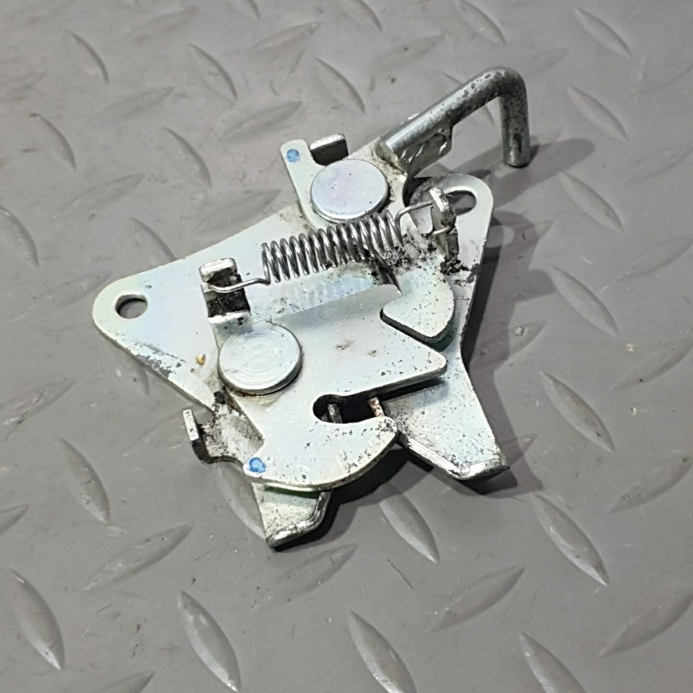 ♻️ Honda CBR 125 2004 - 2011 Seat Catch Latch ♻️
