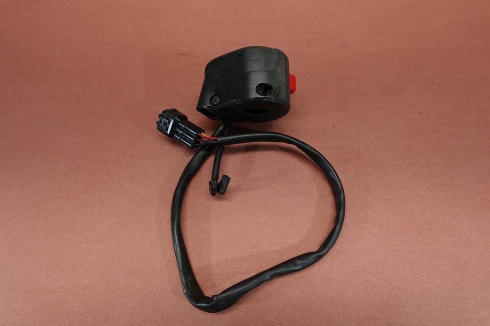 2009-2011 KAWASAKI ER650 ER-6N RIGHT HANDLEBAR STOP START KILL SWITCH