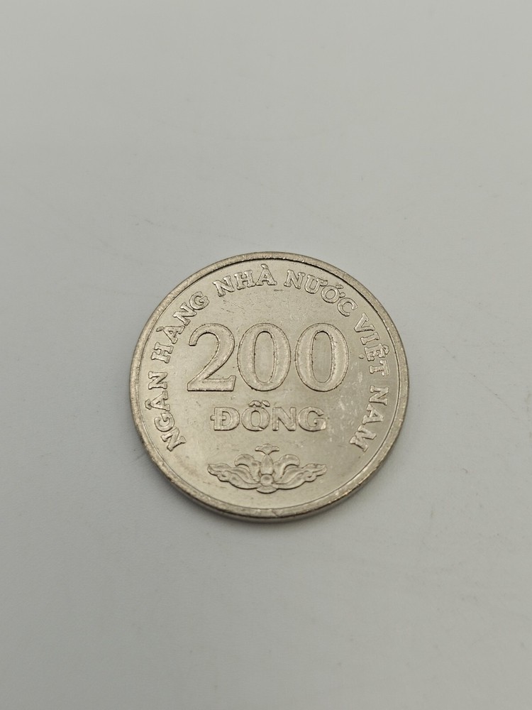 Coin, Vietnam 200 dong 2003