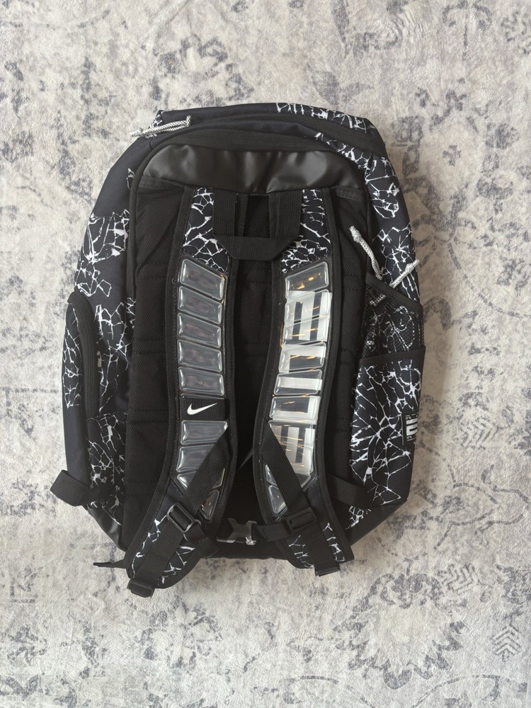 Nike Elite Pro 32L Basketball Backpack - Black/White