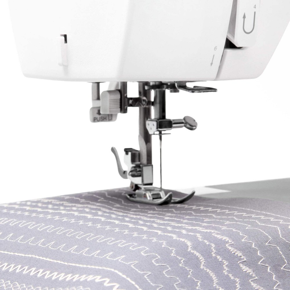 SINGER® Heavy Duty 4452 White Sewing Machine & Hard Case Bundle