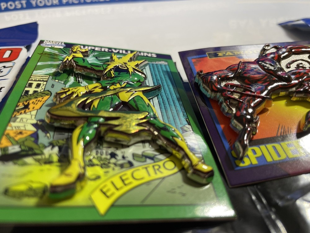 Spider-Man Vs. Carnage Chase Pin & Electro Pin 2022 NYCC Marvel Comic Con