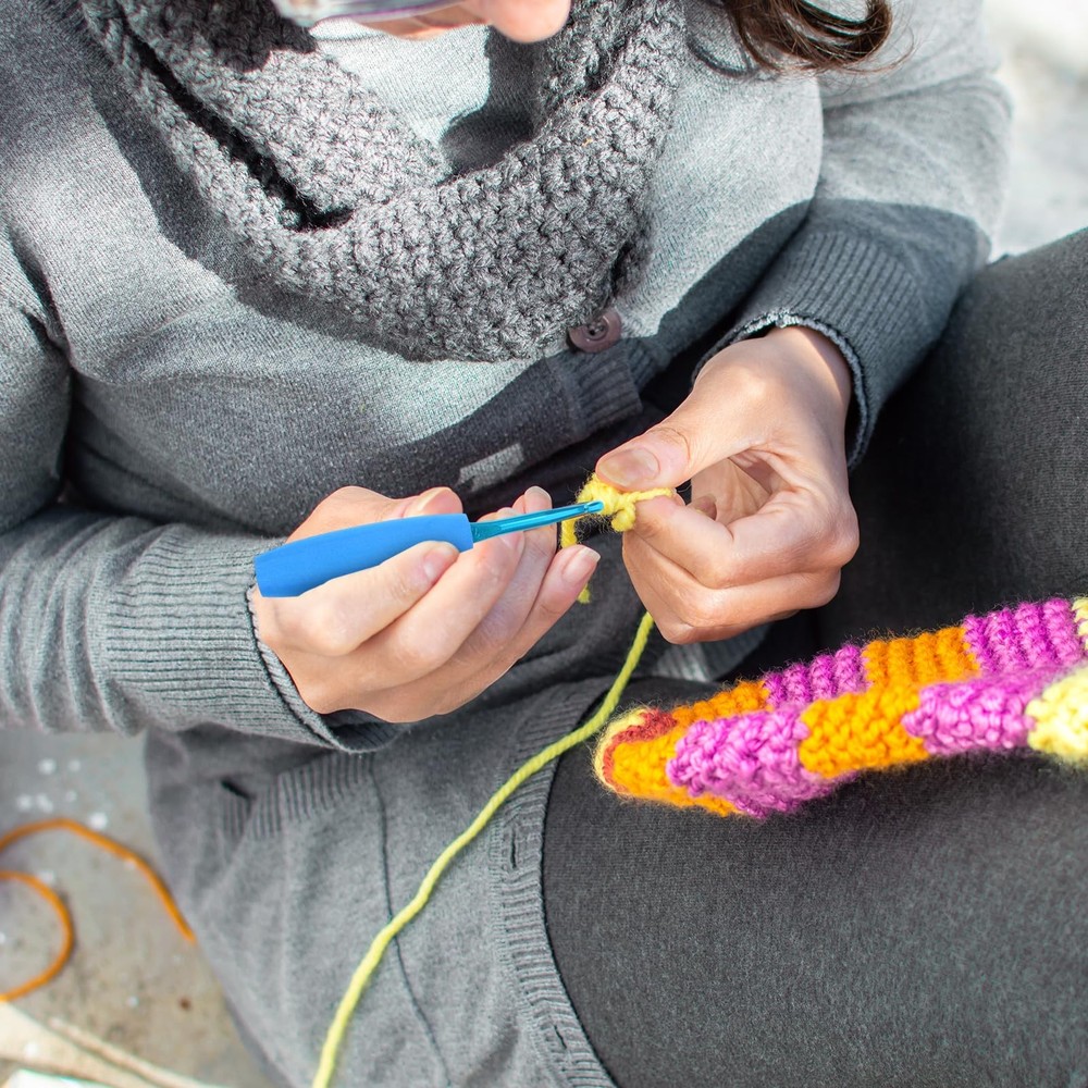 5PCS Crochet Hook Grips Set Ergonomic Crochet Hook Handle Multi-Size Ergonomic C