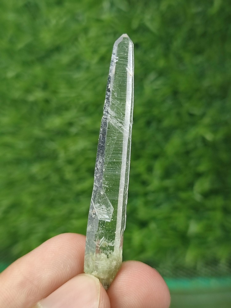 Lemurian Quartz Crystal With Unique Growth & Nice Terminations-Pak.