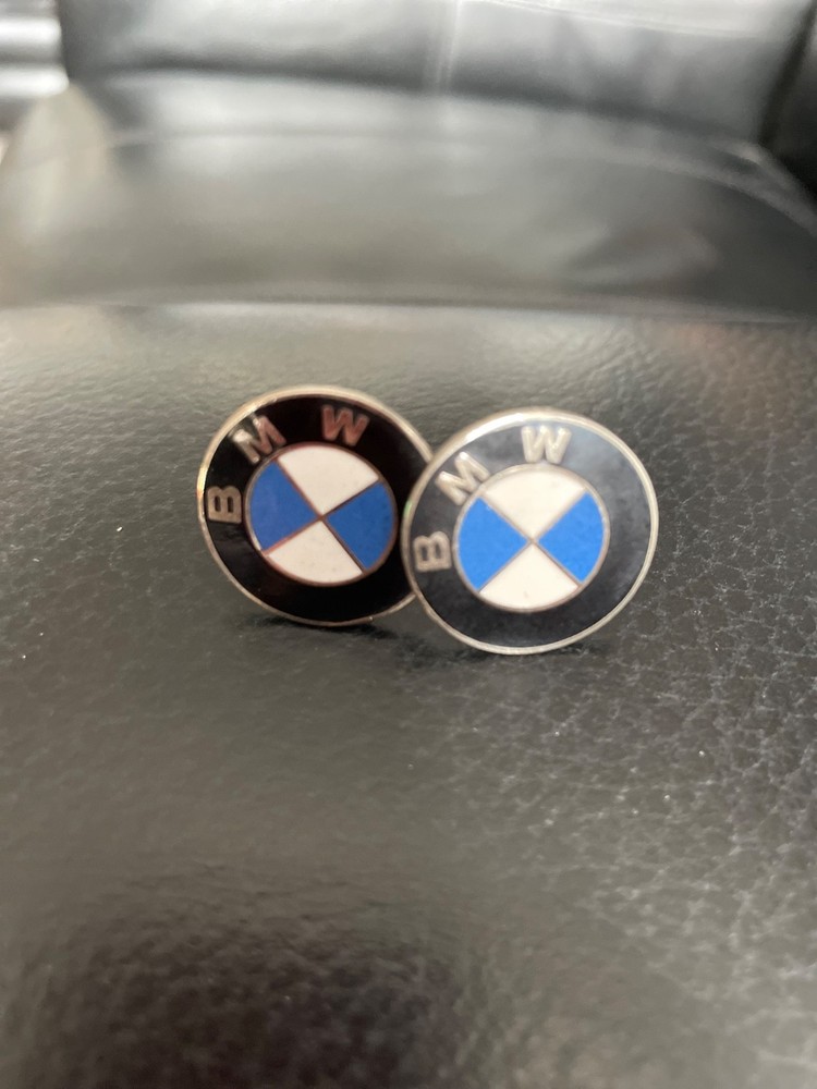 SELECTION OF CUFFLINKS