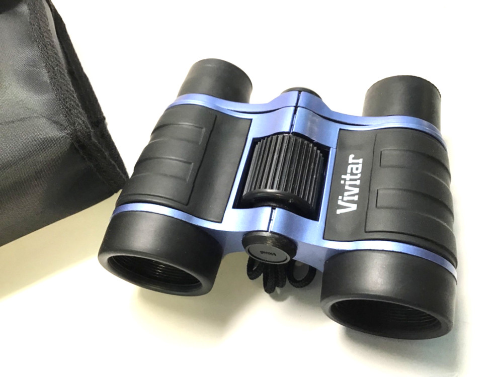 VIVITAR 4X30 COMPACT BINOCULARS W/CASE